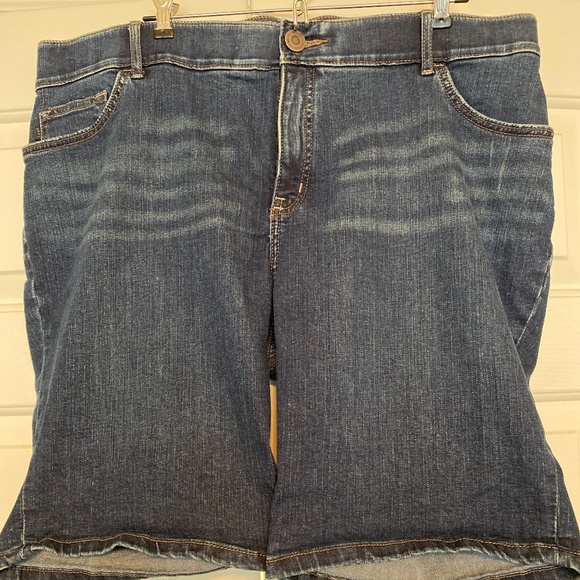 Lee Jean shorts - Picture 1 of 1